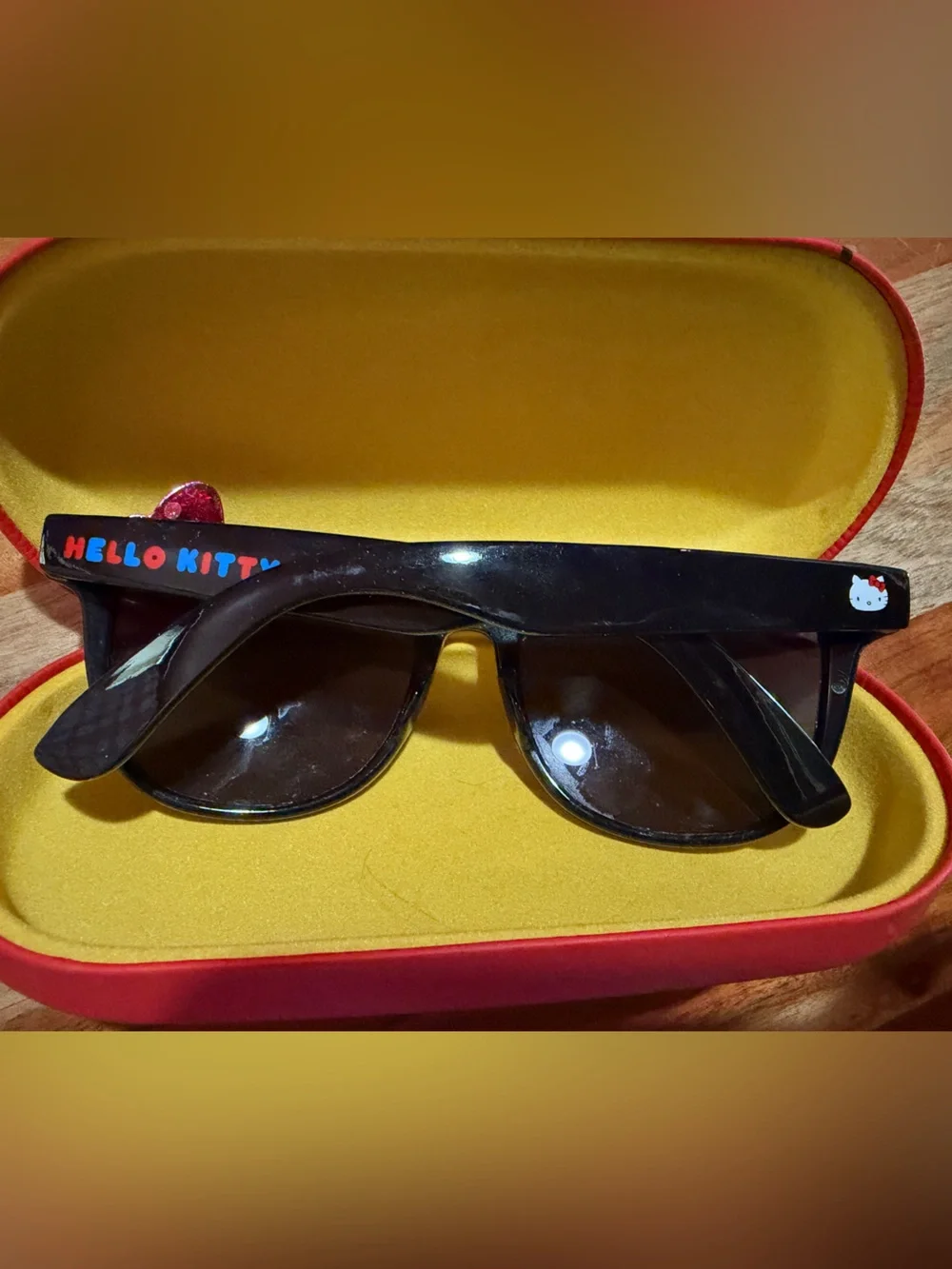 VTG 2011 Hello Kitty Sunglasses With Case.